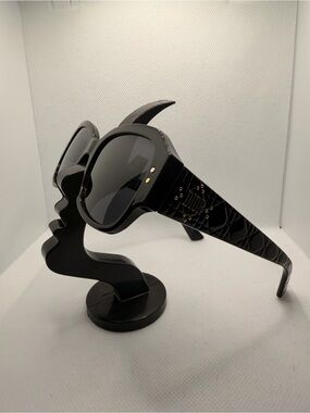 Christian Dior Acetate Cannage Lady Dior Studs 5 Sunglasses (Black & Gold Tone)